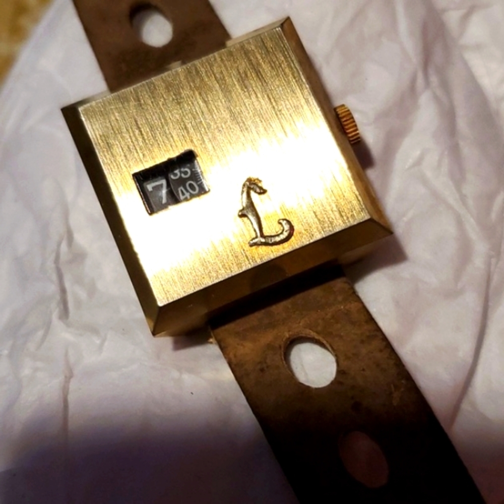 VINTAGE Womens Nelson Watch 17 jewels